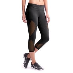 Athleta Mesh Sonar Cropped Active Workout Black Leggings Size Small Fitness Gym